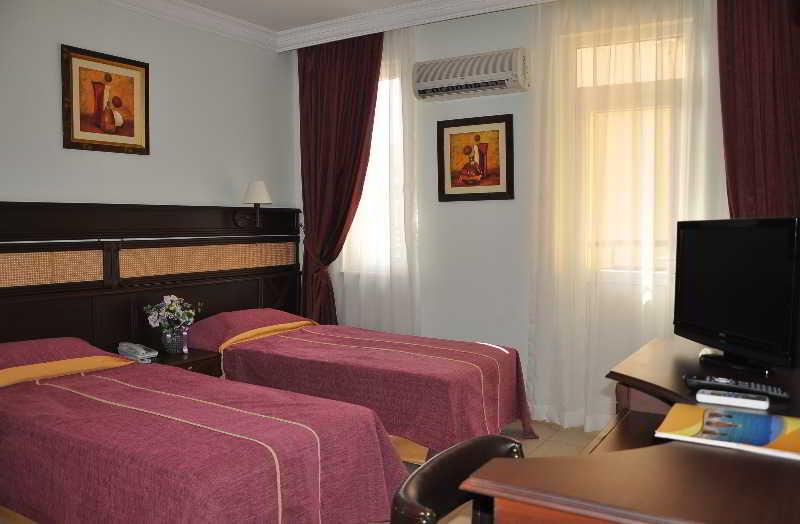 Kleopatra Aydin Hotel Аланя Екстериор снимка